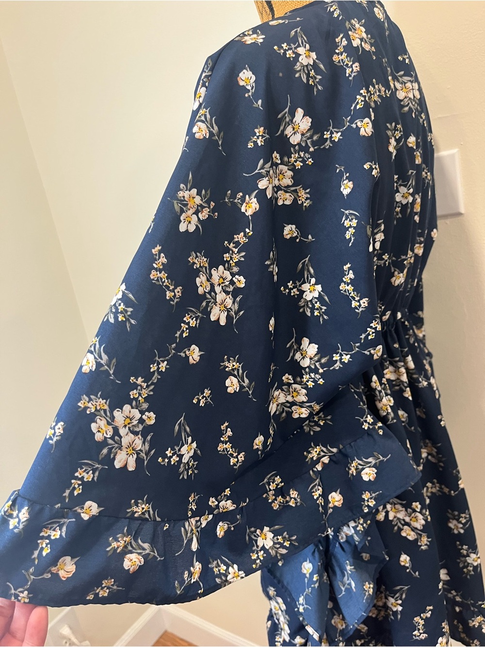 Swim Coverup Cascading Ruffle Tie Front Floral Navy Print Size Large XL - Picture 6 of 14